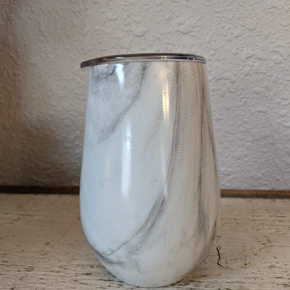 Simple Modern wine tumbler - Picture 3 of 4